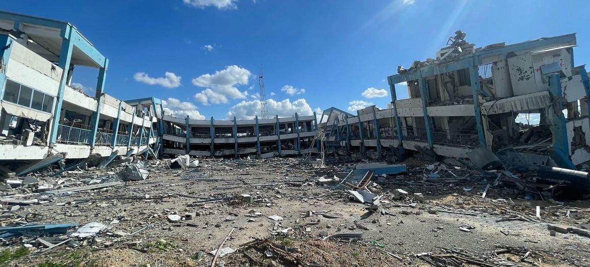 هيومن رايتس ووتش: إسرائيل قصــفت أكثر من 500 مدرسة تؤوي نازحين في غزة